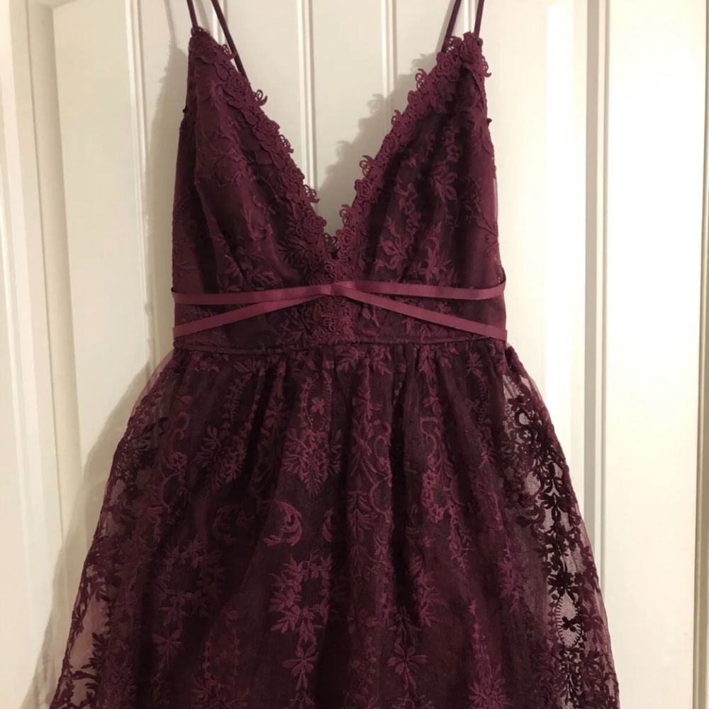 NWT Womens Plus Size 1X Fashion Nova Cocktail Dress Red Wine color with Zipper